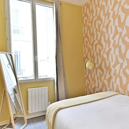 Rez-de-chaussee Montparnasse -ii *